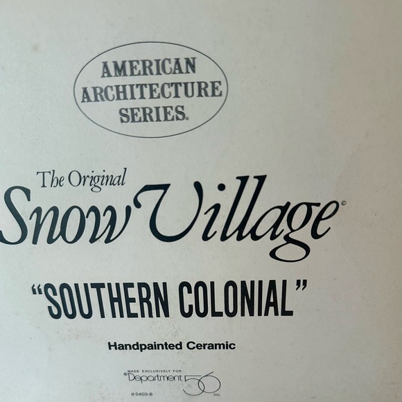 DEPARTMENT 56 SNOW VILLAGE “SOUTHERN COLONIAL” RETIRED 1989 NEVER DISPLAYED